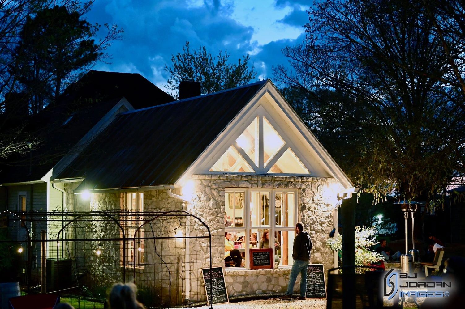 Winery, Wine Traveler's Cellar Winery Bowling Green, Kentucky